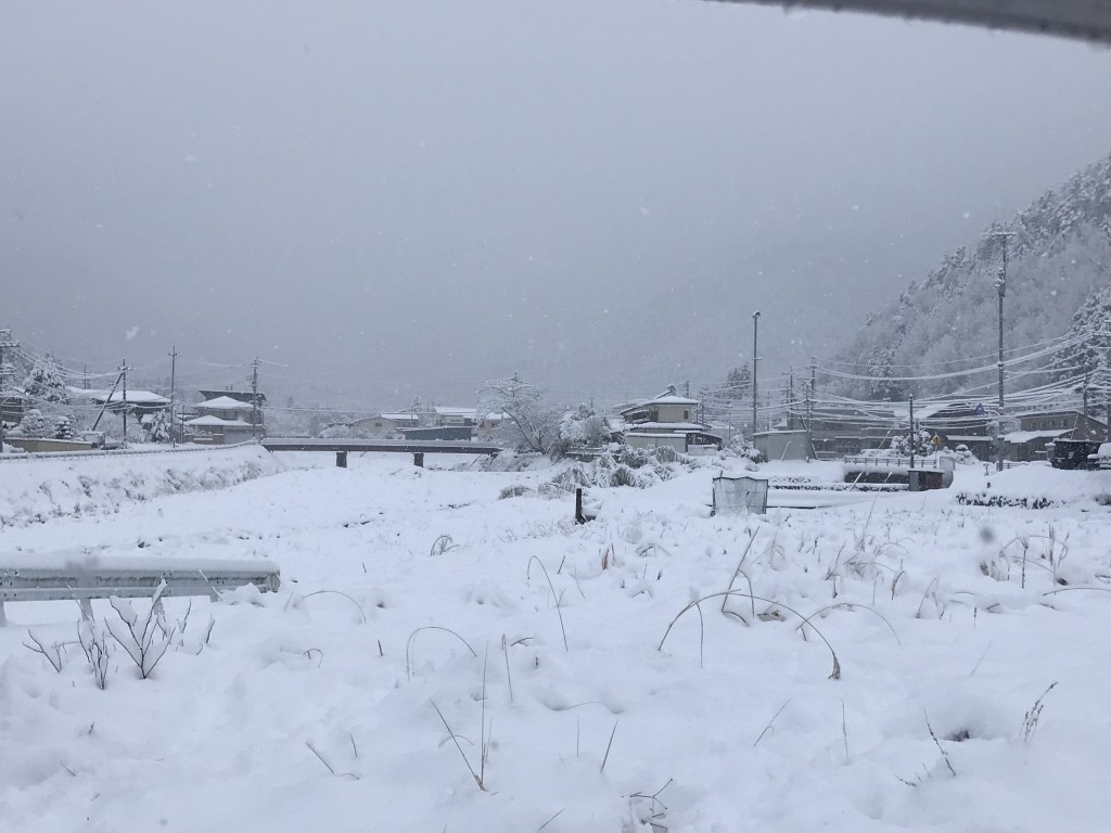 060