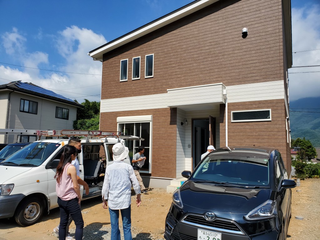 【西桂町】壁紙にこだわり　毎日が楽しくなりそうな戸建て住宅　Ｍ様邸