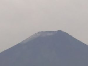 富士山初冠雪