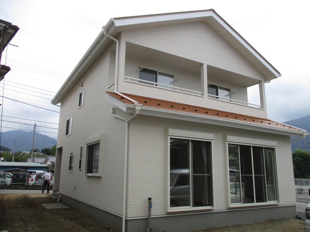 【甲州市】暮らしやすいナチュラルテイスト戸建て住宅T様邸