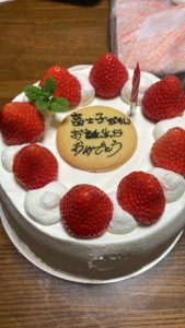 誕生日ケーキ　☻
