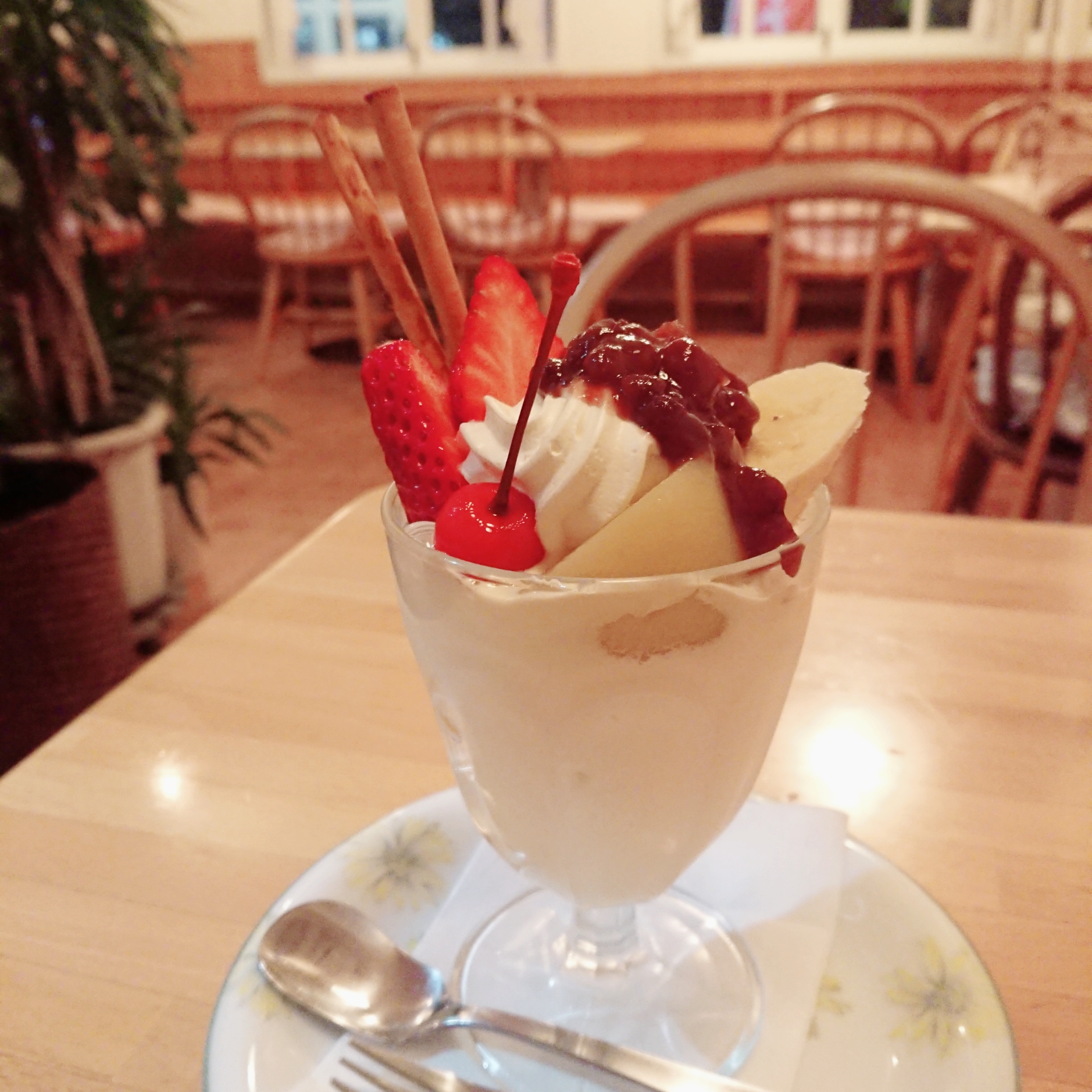 パフェが有名なカフェドリーム カトリホーム 注文住宅 山梨 甲府 河口湖 富士吉田 笛吹 甲斐 大月 都留