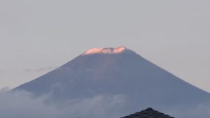 富士山初冠雪