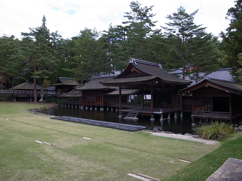 小淵沢 身曾岐神社