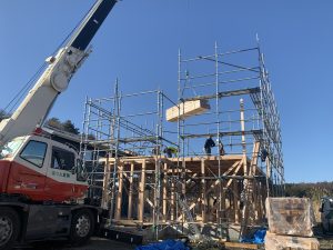 2023年最初の  餅まき  です *