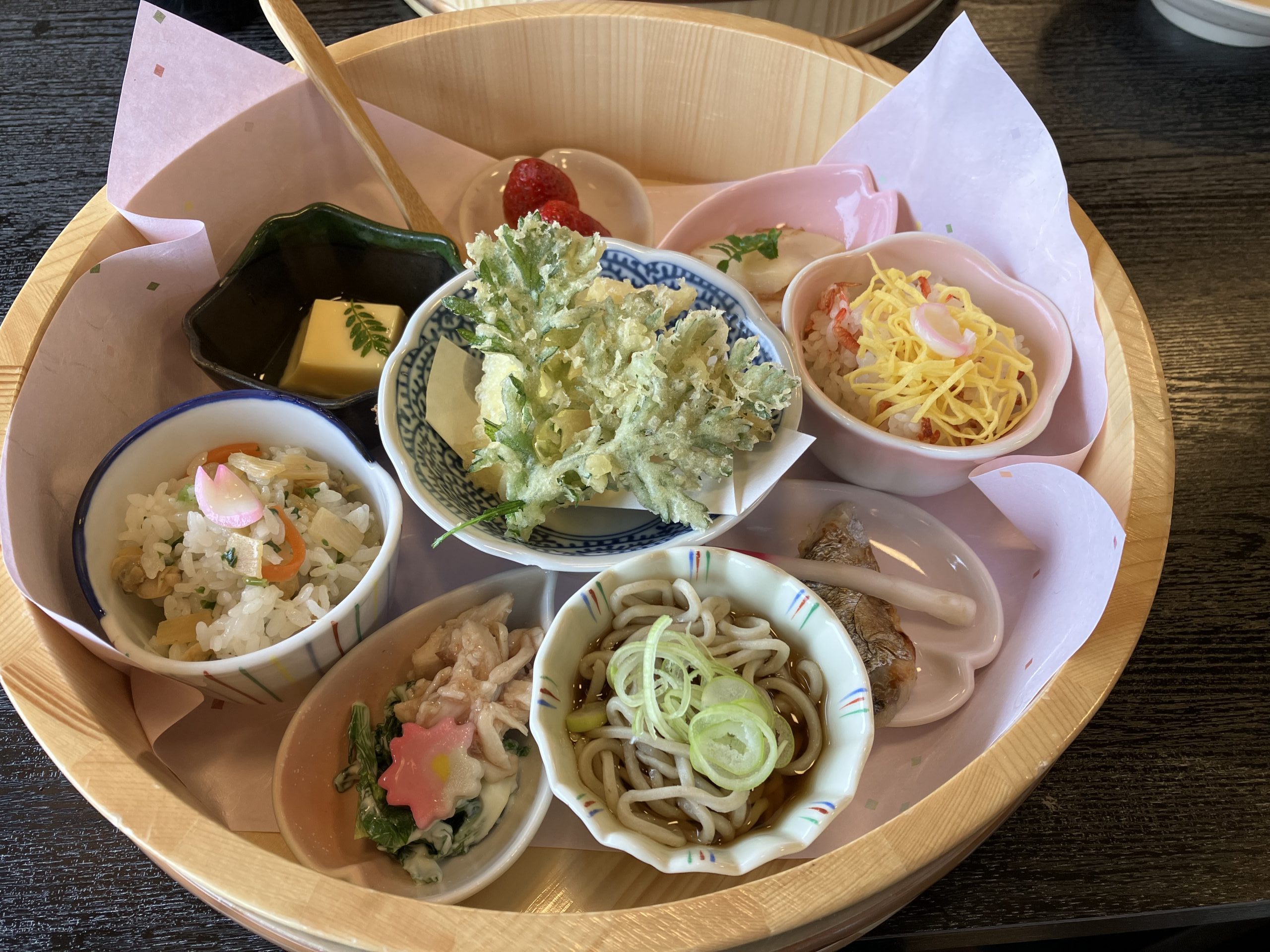 春籠ランチ