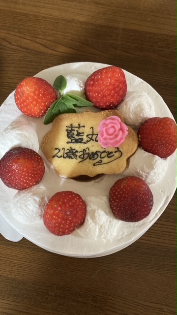 誕生日ケーキ😀