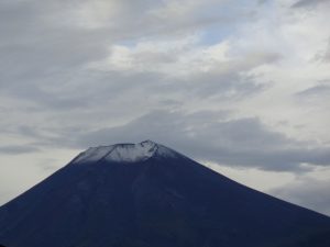 富士山　初冠雪