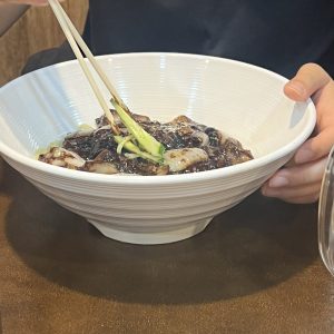 ジャージャー麺