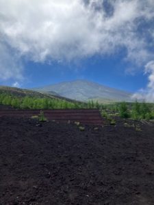 「富士山はクリーンな山」