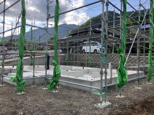 道志村Y様邸足場が建ちました