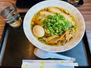 行列のラーメン店へ … ♣