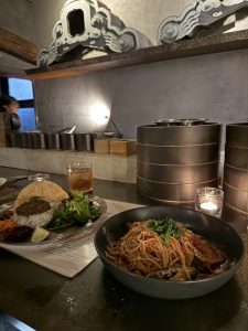 toe BAR & RESTAURANT