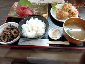 町の定食