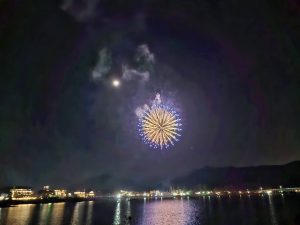 河口湖冬花火がスタートしました！！