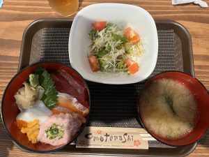 ﾘｰｽﾞﾅﾌﾞﾙな海鮮丼!!