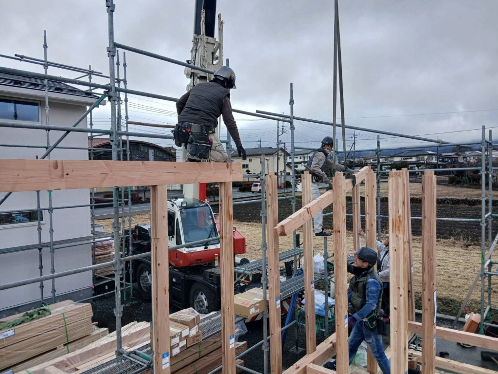 河口湖T様邸建て方