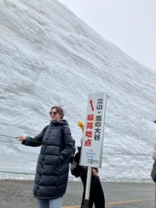 立山・黒部アルペンルート「雪の大谷ウォーク」