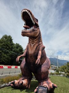 ジュラシックサーカスがやってくる