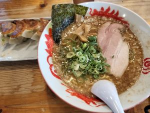 背油たっぷりラーメン