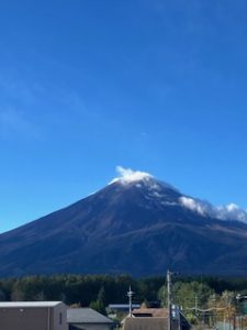 「富士山」が近くに見える