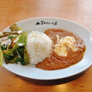 河口湖でカレーランチ
